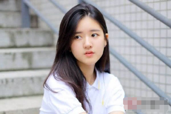 赵露思男朋友是肖战吗?人家都没承认就不要乱猜了!