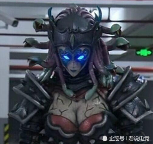 《铠甲勇士》谁还记得怪兽"妮娜"?当年真的丑,如今美
