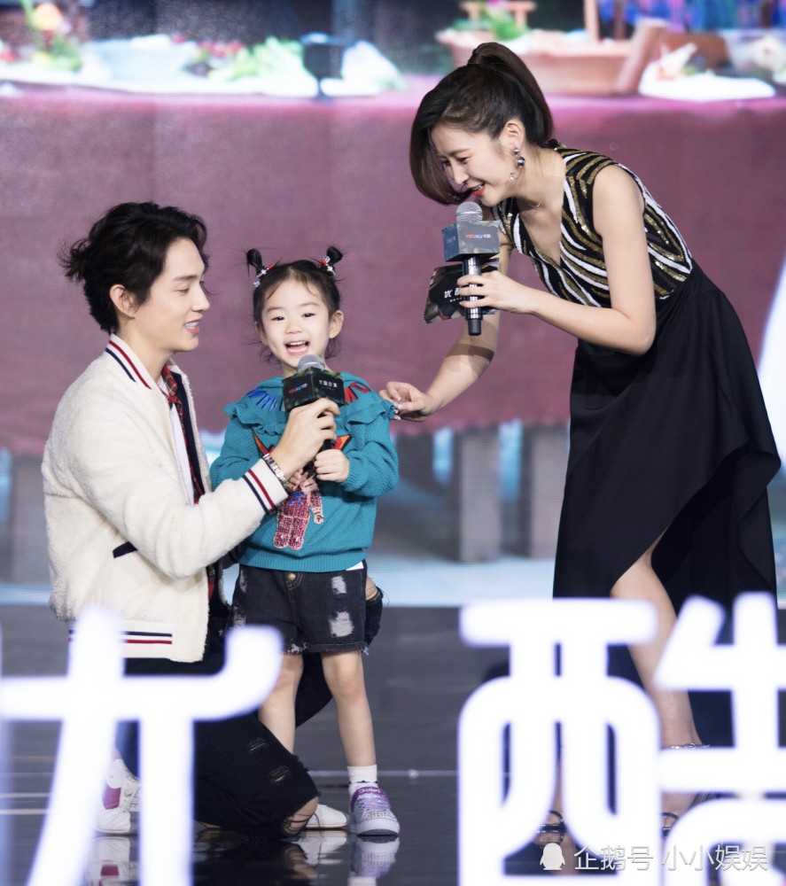 李承铉带lucky探班老婆,lucky长发及肩获封最美星二代