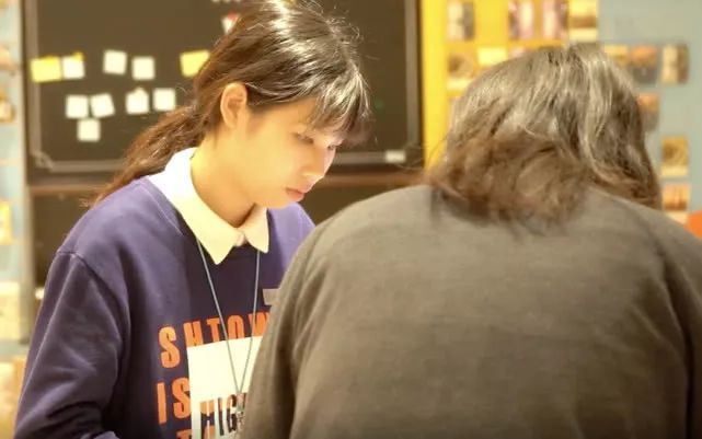 00后已练就!上海中心18岁实习生出道了这本交女生足吧丝袜图片