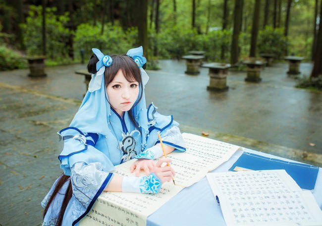 雪河咩萝 cos:萝莉不一定萌,但可爱的萝莉就不一样了!