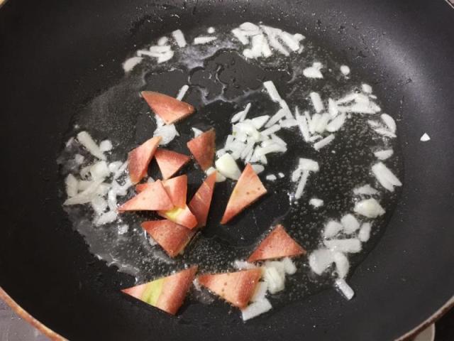 640