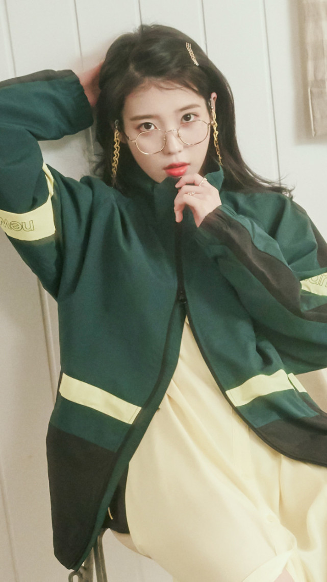 来一波高清iu李智恩手机壁纸,新壁纸换起来!