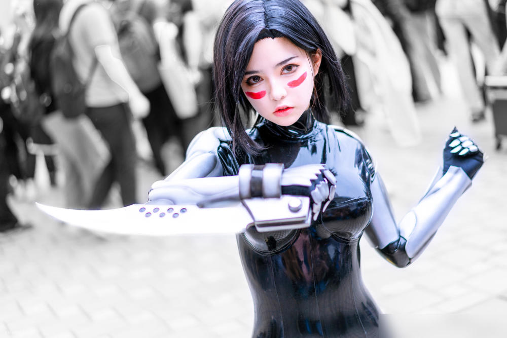国人妹子完美cos《阿丽塔》女主加里!颜值简直比原著
