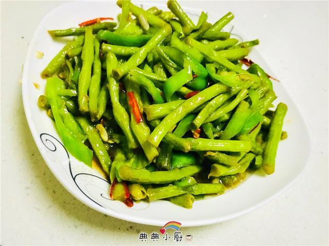 减肥也可以吃得很好,超简单清炒菜,没肉但每一