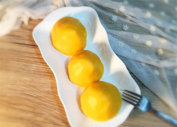 640