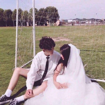 白纱唯美情侣头像,世界这么大我遇到了你,你也遇到了我真好