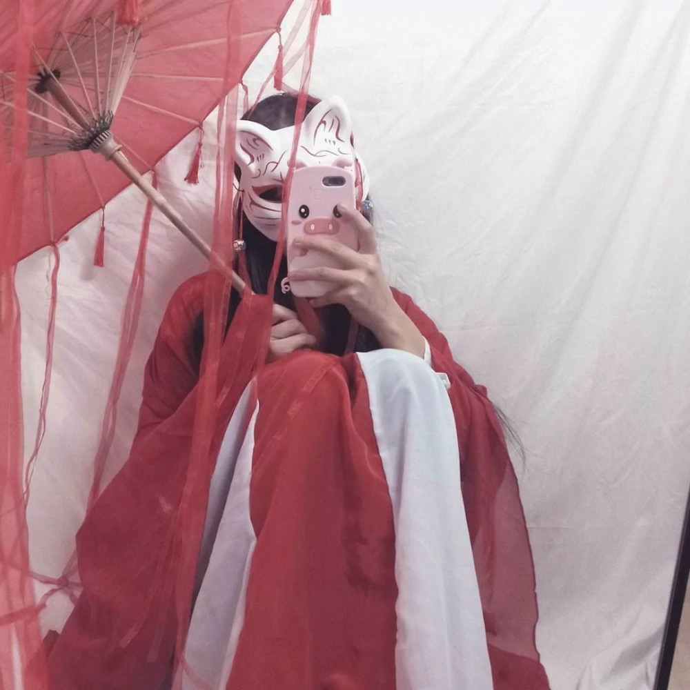 露脸头像已过时,最近流行"汉服 挡脸"闺蜜头,三百六十