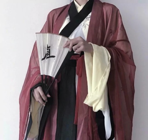 露脸头像已过时,最近流行"汉服 挡脸"闺蜜头,三百六十