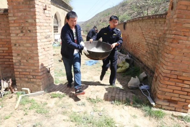 安塞区强力推进扫黑除恶 开展治乱专项行动