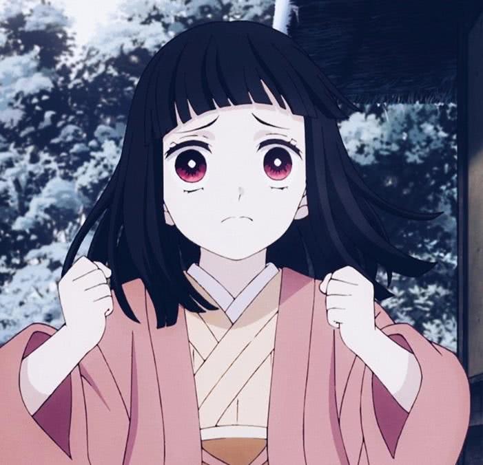 ins·甜系少女·动漫头像:多看一眼就心软,拥抱一下就