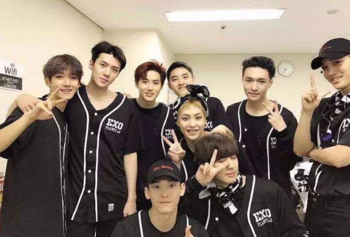 exo九锥合体后,xiumin入伍照片曝光,爱丽:等你回来!