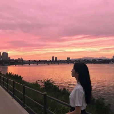 情侣头像:如果有来生要做一棵树,一半风里飞扬,一半沐浴阳光