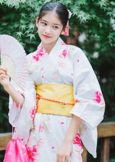 组图:石家庄00后校花赵蕴卓,活泼灵动少女感十足