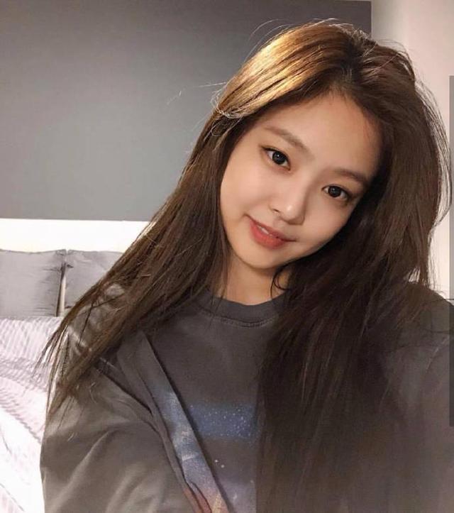 韩整形模板前三,30岁的裴珠泫,林允儿吊打23的jennie