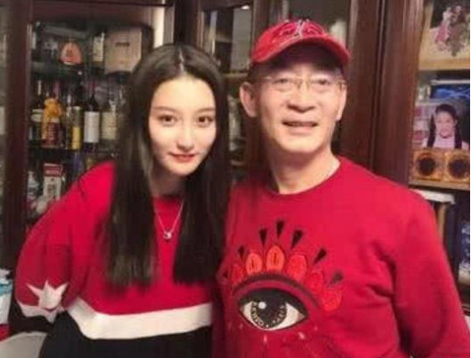 六小龄童女儿28岁还"单身",看到她照片就懂了,网友:不