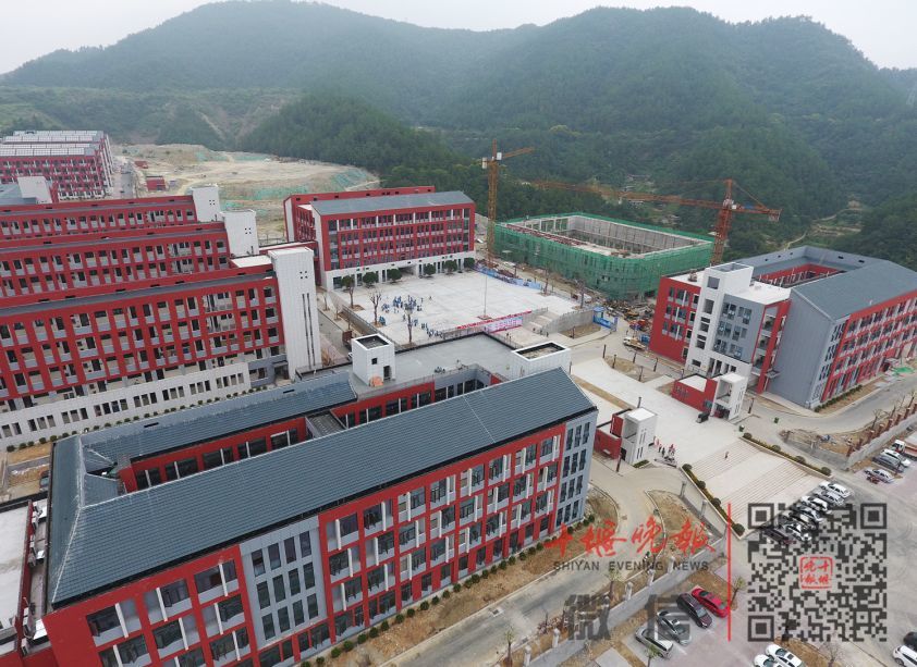 十堰大手笔对教育进行投入,去年秋季,将位于中心城区的 车城高中和