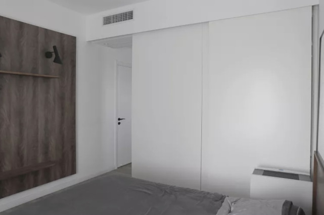 拆掉主卫,打通全屋阳台!邻居不理解,完工才知大气实用