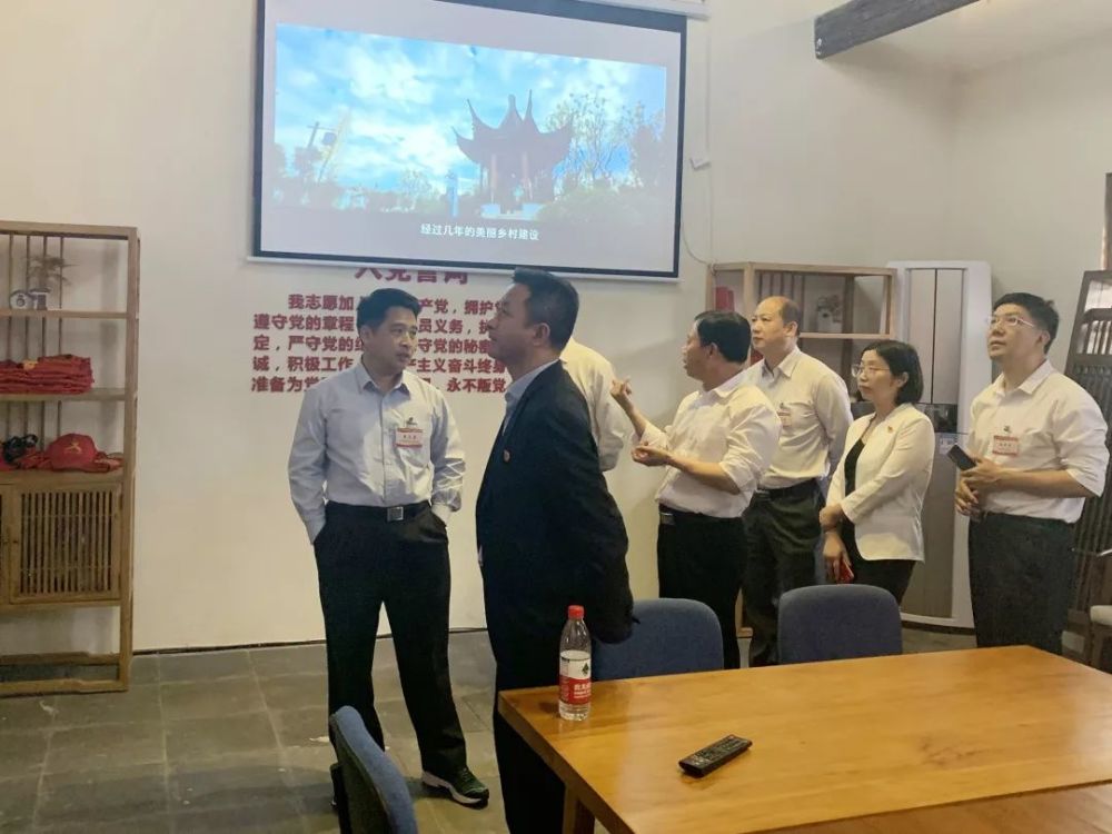 桐乡市市委书记盛勇军陪同广东省佛山市委常委,南海区委书记黄志豪