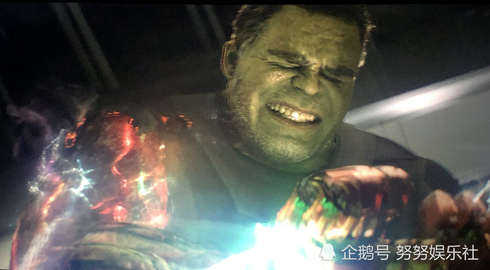 绿巨人打完响指后胳膊就彻底废掉了?罗素解答太苍白,网友:抑郁了