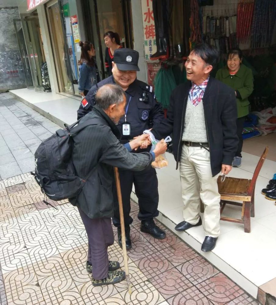 新宁七旬老人为了一双雨鞋,竟徒步60余里,却没想到