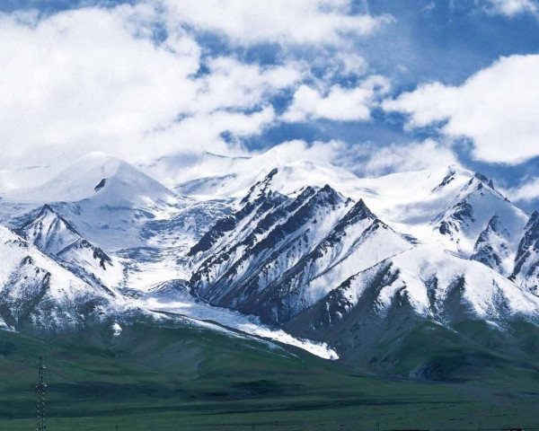 昆仑山最美的景点:昆仑山口和瑶池不可错过,风景绝美