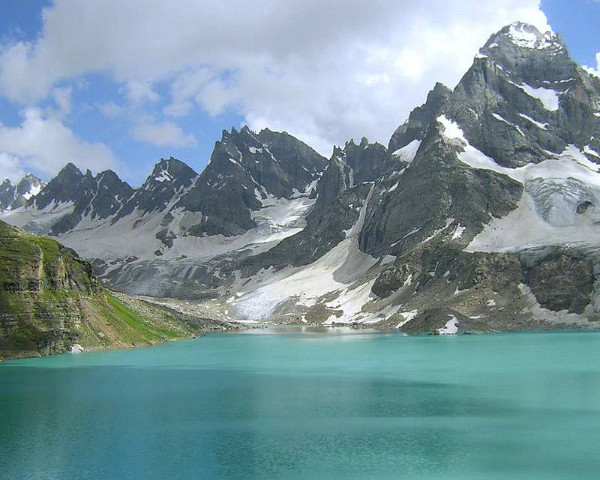 昆仑山最美的景点:昆仑山口和瑶池不可错过,风景绝美