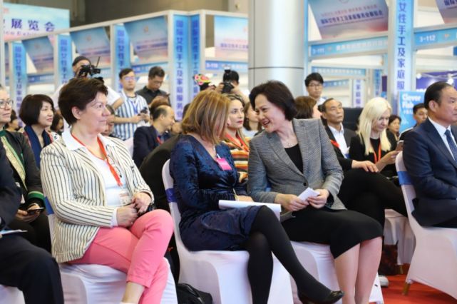 “指尖上的丝绸之路” 国际女性手工及家庭服务业展览会开幕啦！