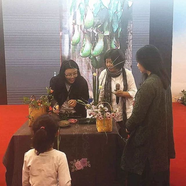 “指尖上的丝绸之路” 国际女性手工及家庭服务业展览会开幕啦！