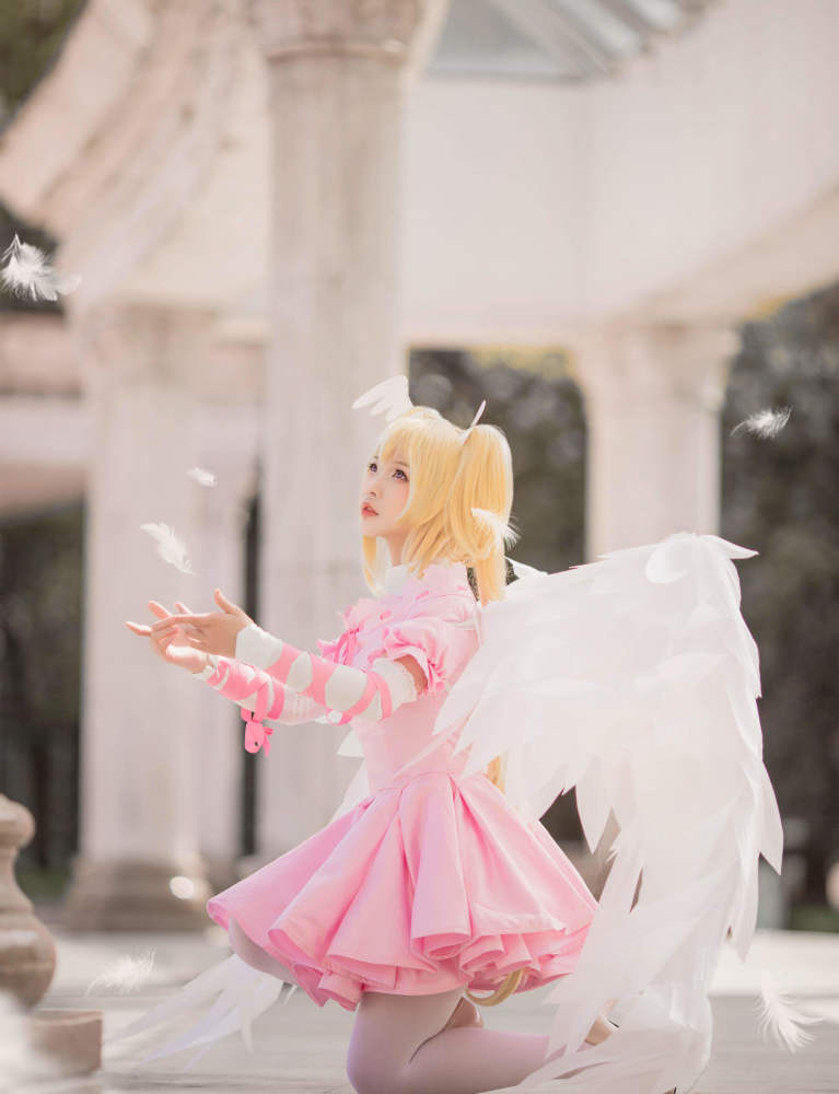 守护甜心:天使歌呗cos,羽毛飞扬如天使降临!网友:太美了!