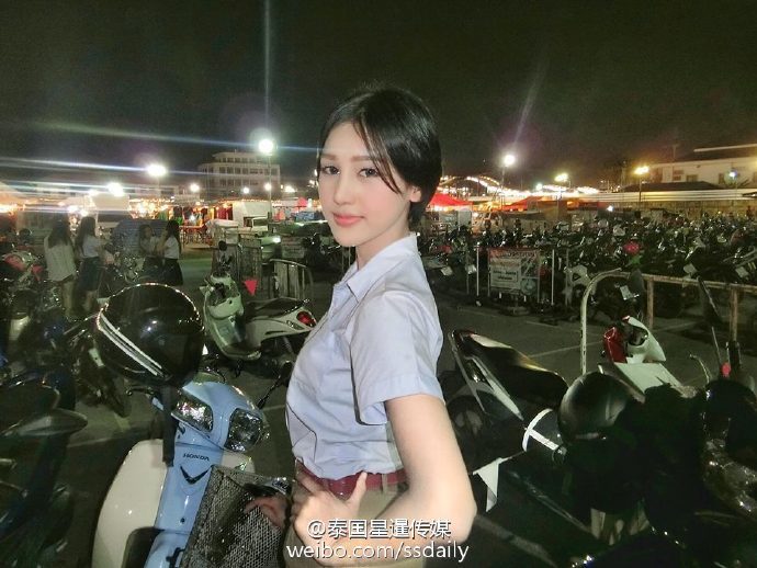 泰国写真美女清纯可爱 谁知是个男孩子 (组图)