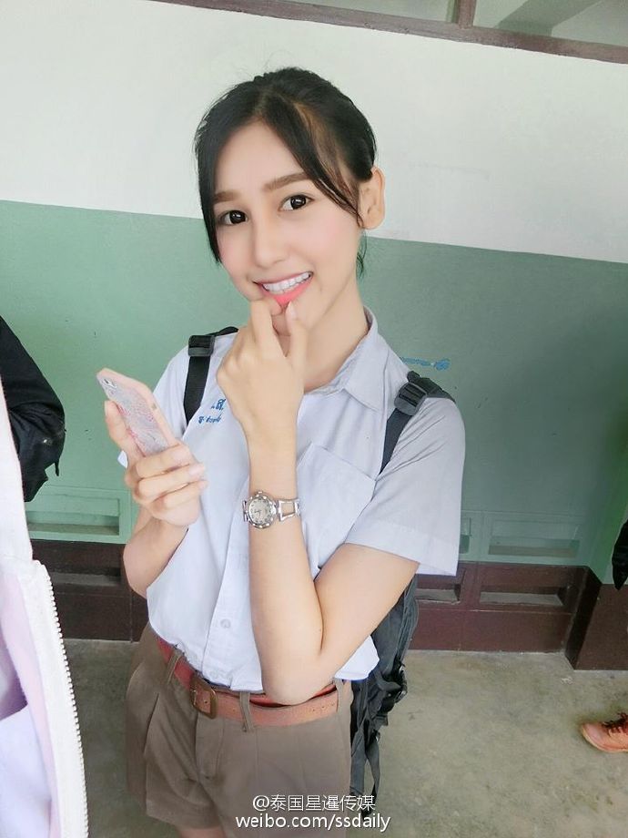 泰国写真美女清纯可爱 谁知是个男孩子 (组图)