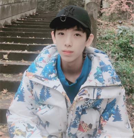 00后小童星出道七年,堪称"古装剧小男神",如今15岁帅