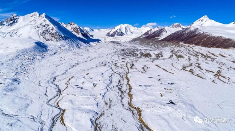 岗什卡雪山