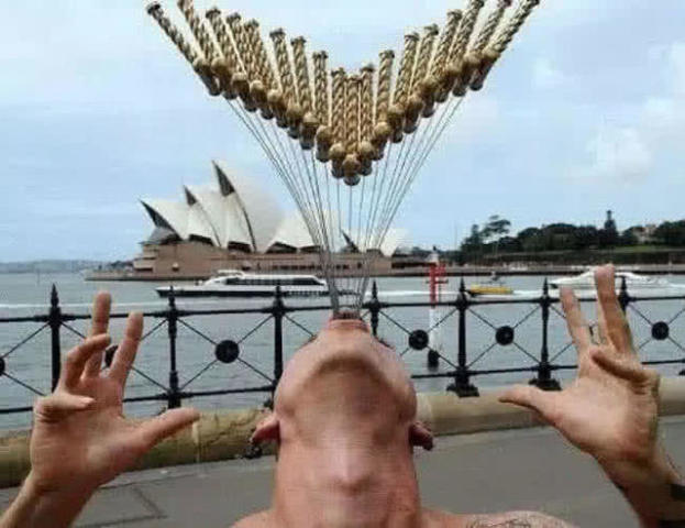640
