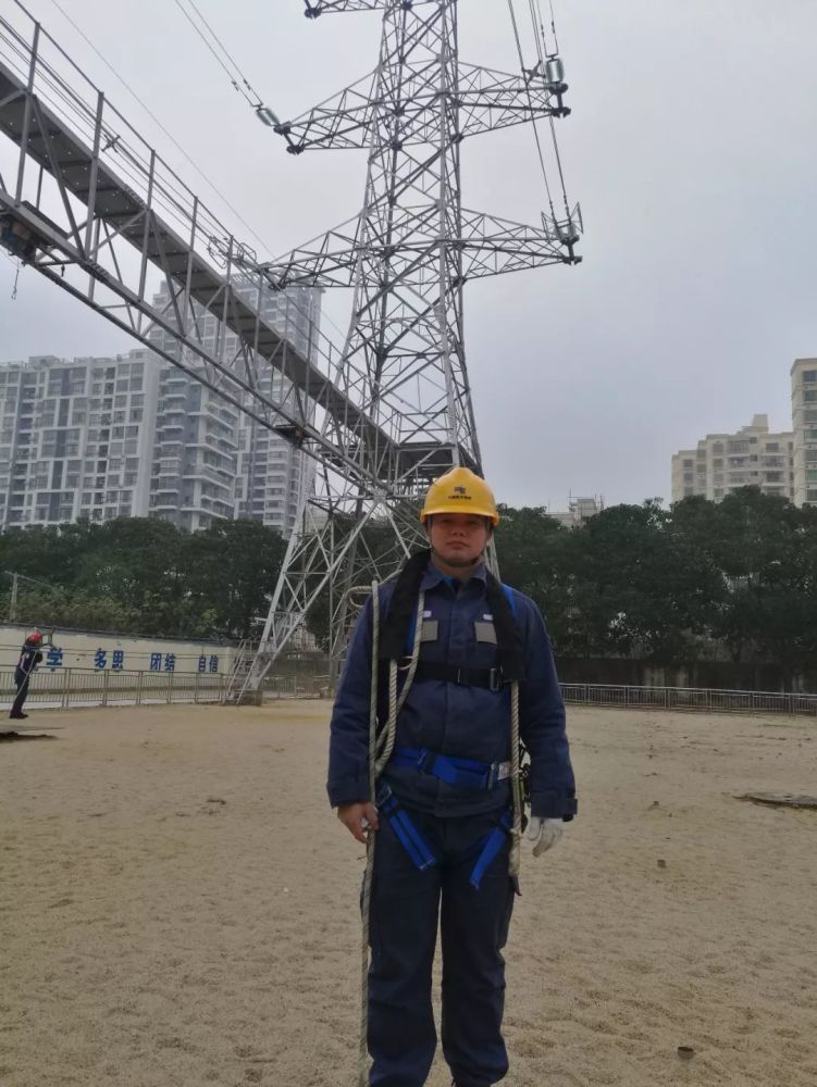 贵港青年榜样张德威"平凡岗位发挥榜样力量"