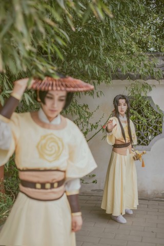 《魔道祖师》金子轩&金凌cos:看身高就知道是亲生的!