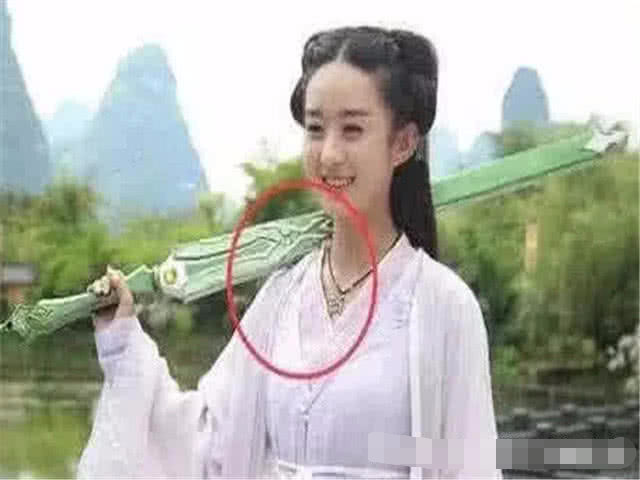 赵丽颖,穿帮镜头,纪晓岚,矿泉水,张国立,大宅门