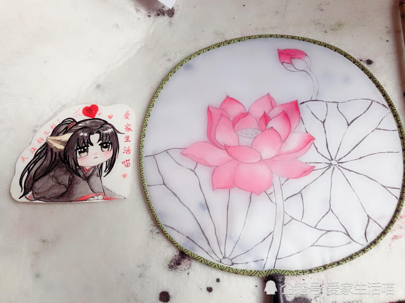 手绘古风团扇之荷花扇,小学生都能画出来,你们一定也可以