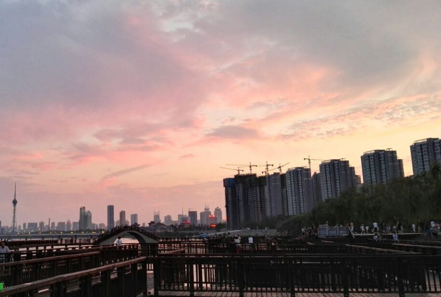 洛阳和南阳GDP对比_洛阳和南阳前三季度经济指标比较分析(3)