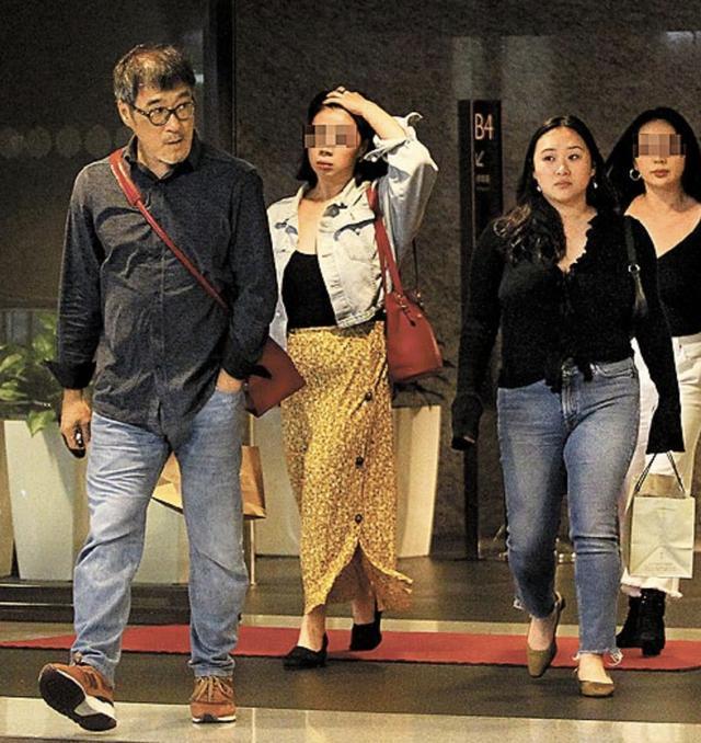 林忆莲21岁女儿李喜儿与父亲李宗盛同框，神韵像极母亲