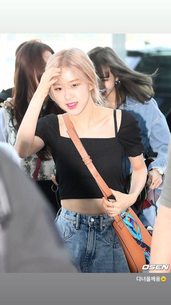 blackpink身材排名,blackpink身材身高 blackpink rose高清壁纸,身材瘦小锁骨太秀了!