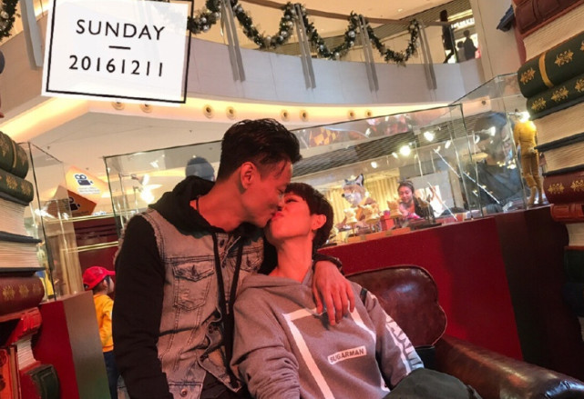 蔡少芬与张晋热吻 虽然是被逼的但很享受 (组图)