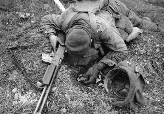 美军士兵使用了许多类型的手榴弹,但主要配备的mark ii手榴弹