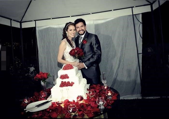 22年后，他和5岁就迷恋的同学结婚了 (高清组图)