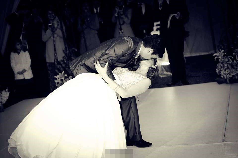 22年后，他和5岁就迷恋的同学结婚了 (高清组图)