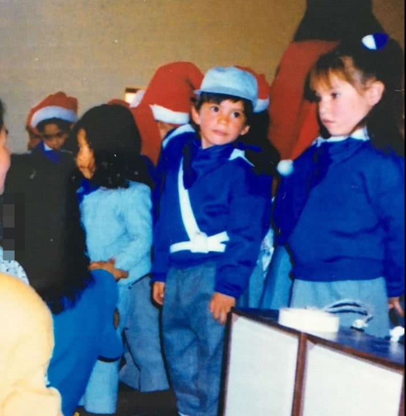 22年后，他和5岁就迷恋的同学结婚了 (高清组图)