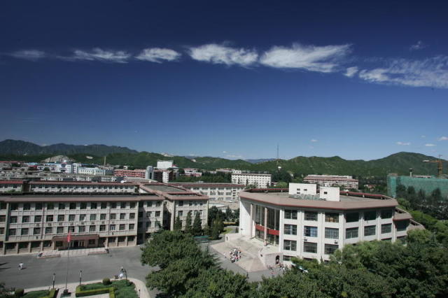 组图:中国政法大学校园掠影