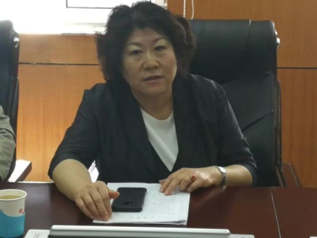 清水河县委书记云霖琼,县长亢永强一行七人莅临清水河