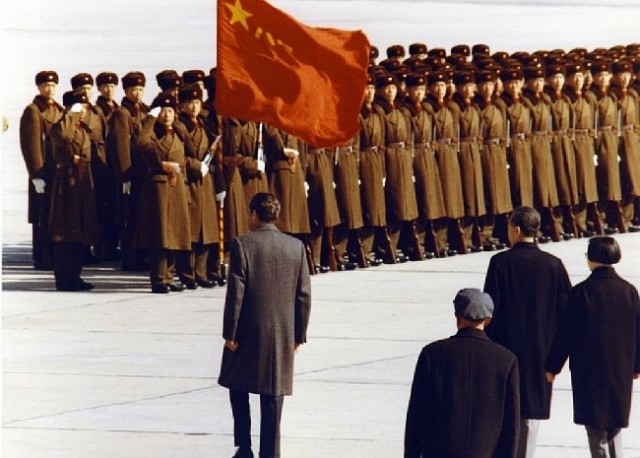 尼克松访华时,这样评价中国仪仗队,杀气十足让人倍感